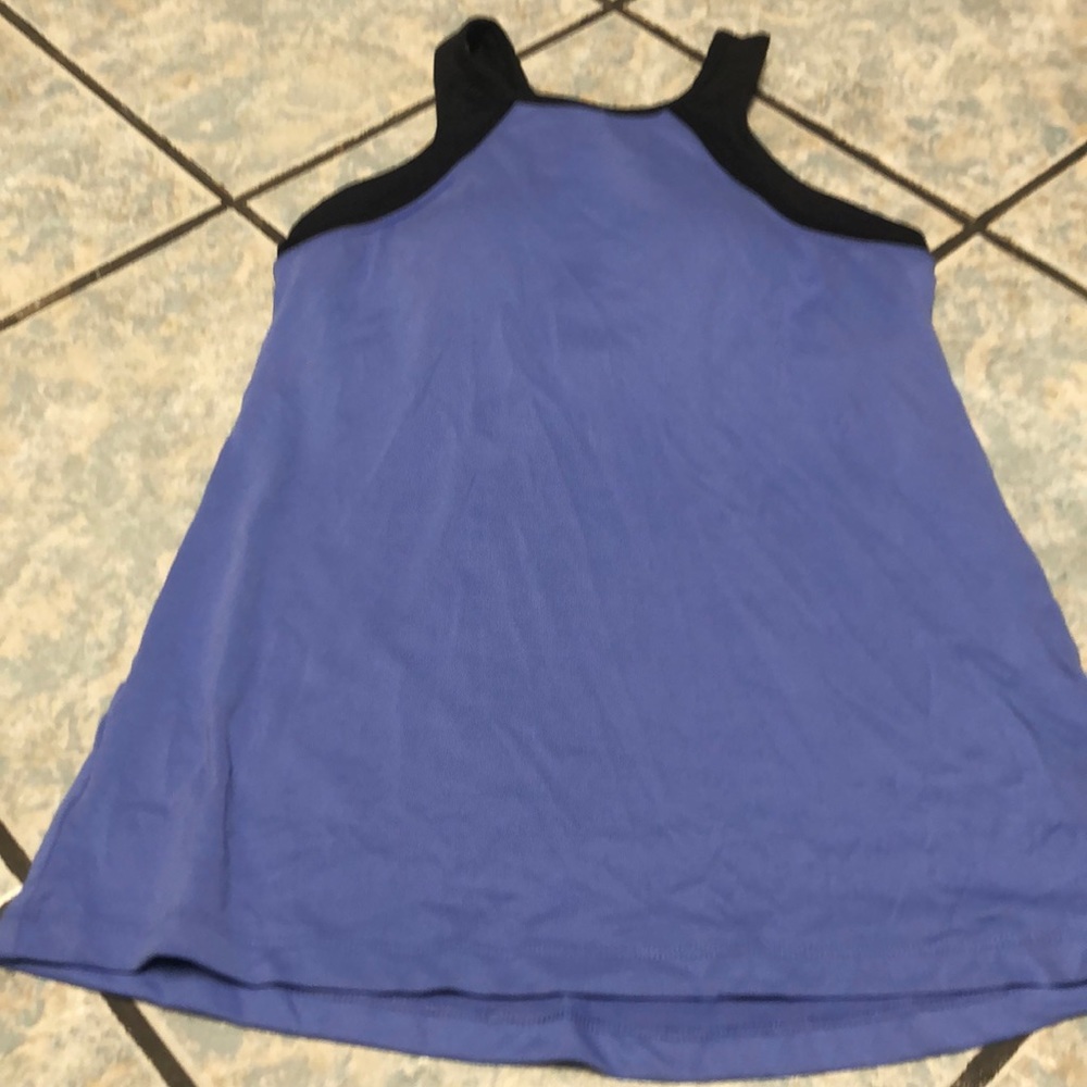 Clothes - Picture 2 of 3